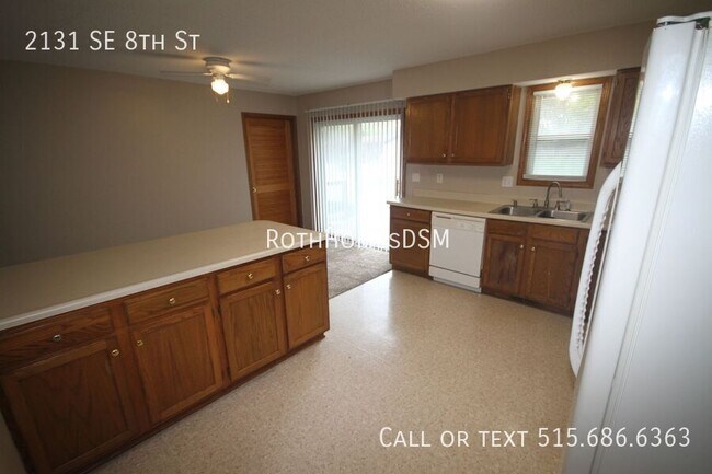 Foto del edificio - 2131 SE 8th St