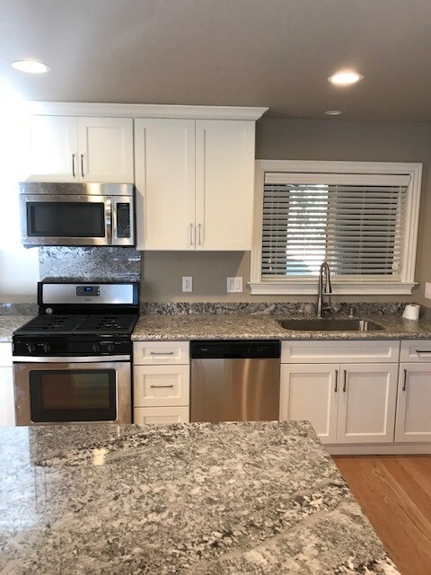 Kitchen - 607 Moraga Way