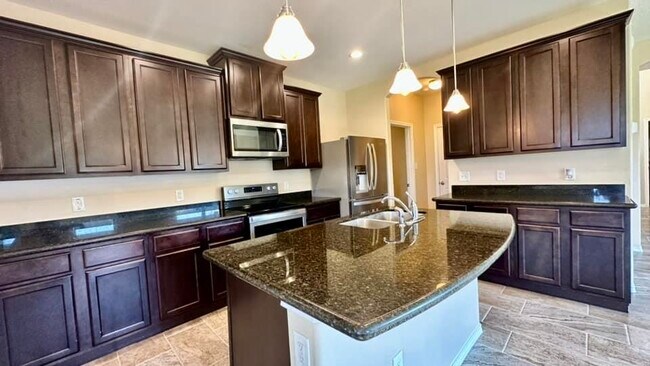 Building Photo - 11101 Santillana Loop