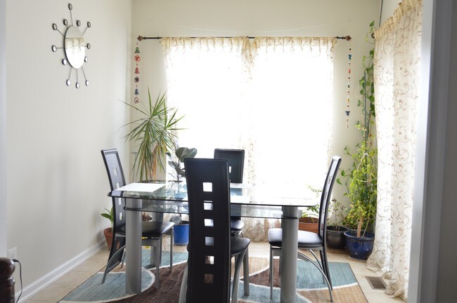 Foto del edificio - 42671 Redeemer Terrace