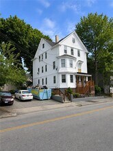 Building Photo - 982 Douglas Ave