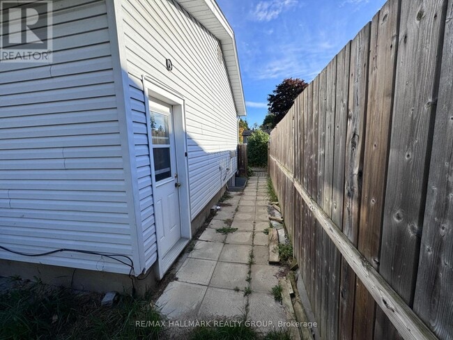 Building Photo - 820-B WILLOW AVENUE