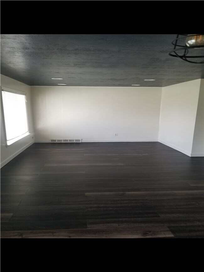 Building Photo - 2114 W 6000 S Roy, UT 84067