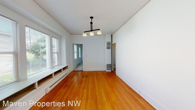 Building Photo - 3 br, 1 bath House - 4918 42nd Ave S