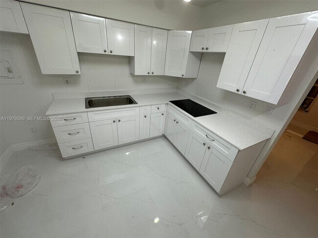 Foto del edificio - 1011 NW 9th St