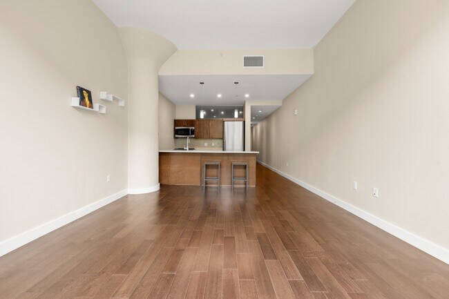 Foto del edificio - 43 Westland Ave