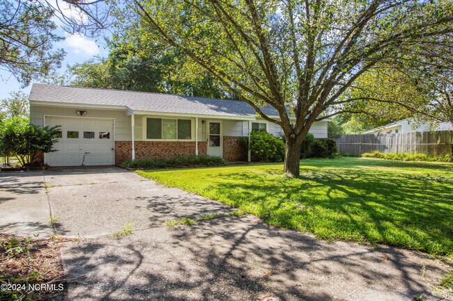 Building Photo - 102 Ivey Ct