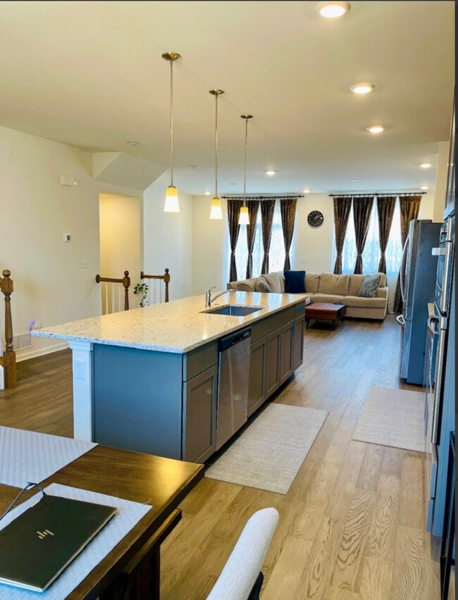 Building Photo - 4165 Chelsea Mnr Cir