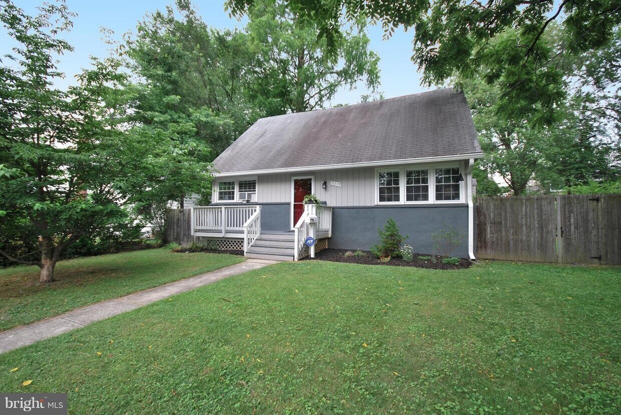 Primary Photo - 10209 Procter St