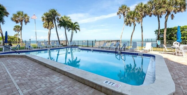 Piscina - 4822 Ocean Blvd