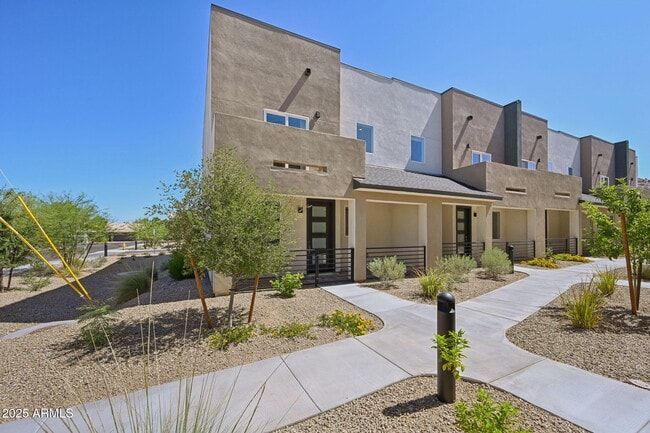 Building Photo - 2124 JENNIFER LYNN Way