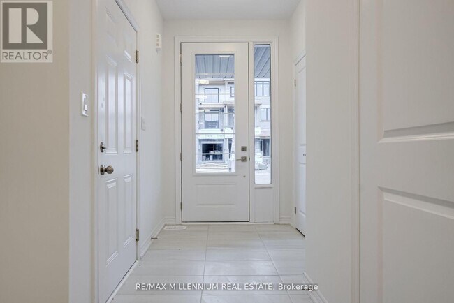 Building Photo - 2040 CAMERON LOTT Crescent