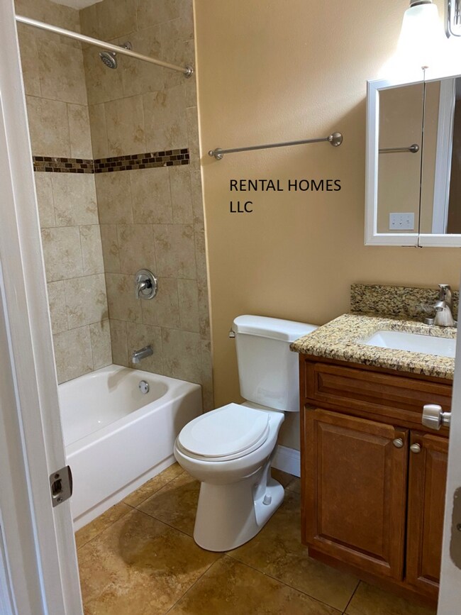 Foto del edificio - Beautiful 3 Bedroom 2 Bathroom, Single Family Home with 1,589 square feet under air, newly Remodeled