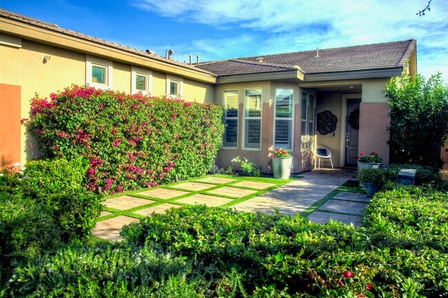 Foto del edificio - 51234 Longmeadow St