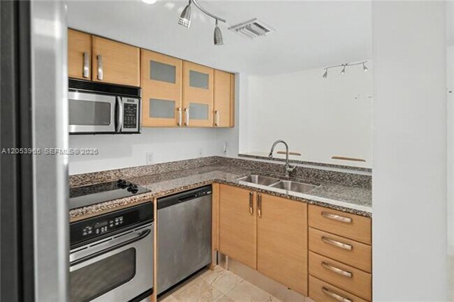 Photo - 2101 Brickell Ave cu-1611 Apartment