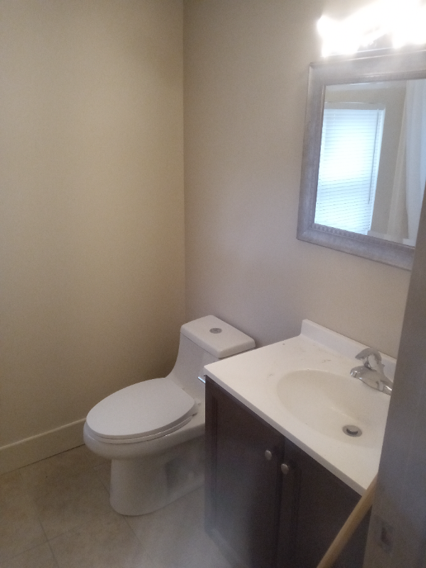 Building Photo - 505 Ames Pl