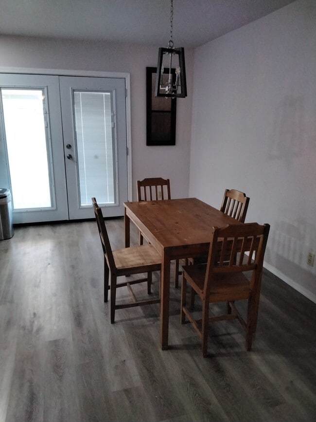 Dining area - 3253 W Country Gables Dr