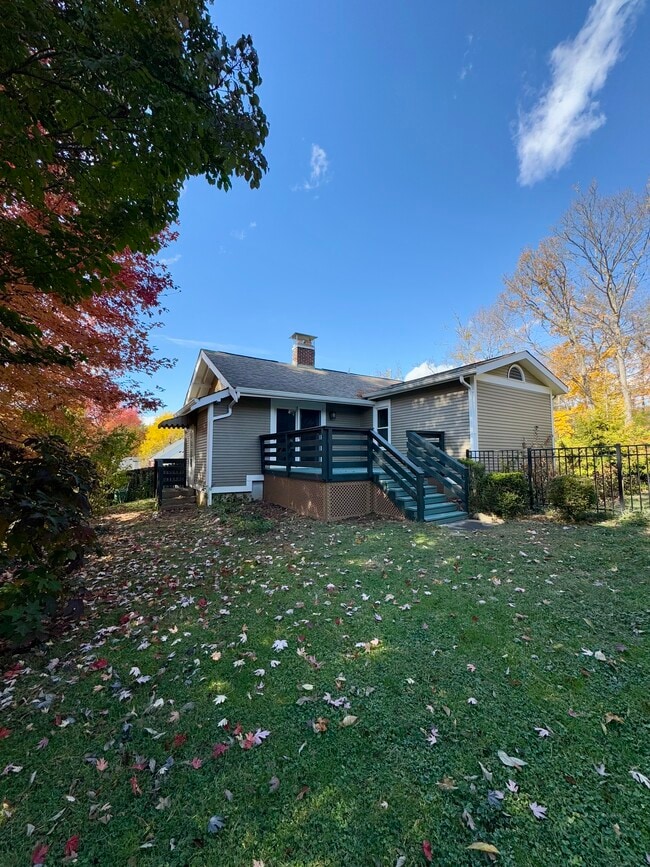 Building Photo - 6029 Lockard Ave