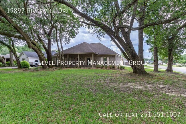 Foto del edificio - 19897 River Mill Dr