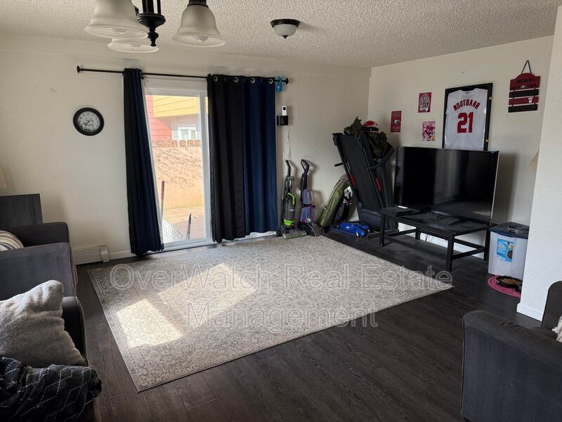 Foto principal - 627 N Klevin St