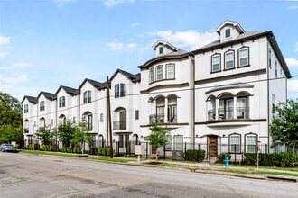 Building Photo - 211 Milby St
