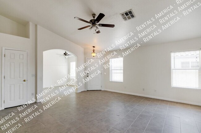 Foto del edificio - Updated home in peaceful Continental Ranch...