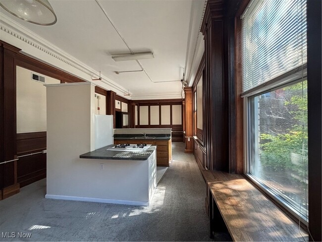 Foto del edificio - 5644 Broadway Ave