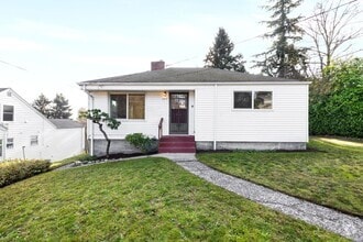 Building Photo - 1617 N 105th St
