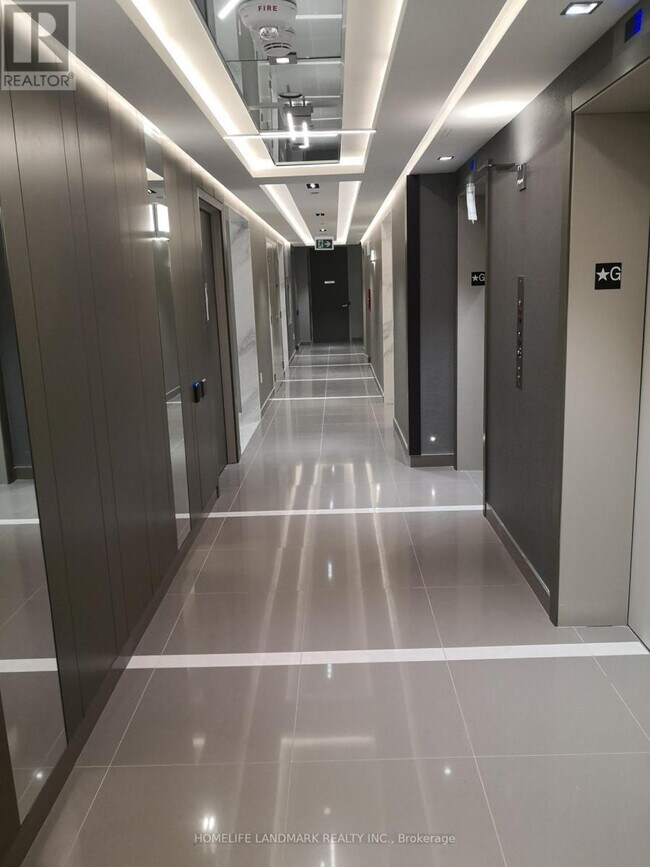 Photo du bâtiment - 75 Oneida Crescent