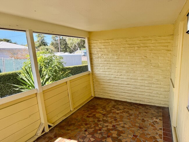 Building Photo - Amazing 2/1 so Close to the Ocean that you...