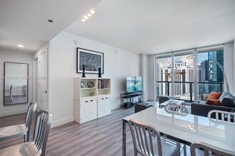 Building Photo - 500 Brickell Ave