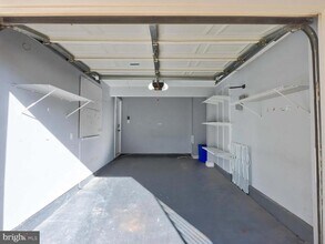 Building Photo - 20824 Shamrock Glen Cir