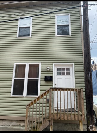 Building Photo - 3951 Clement Way