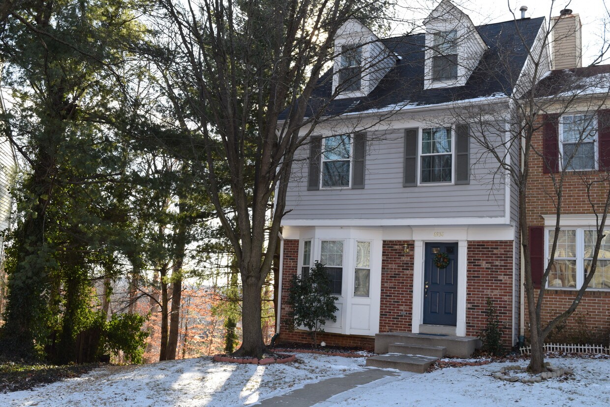 8938 Waldren Way, Lorton, VA 22079 Townhome Rentals in Lorton VA
