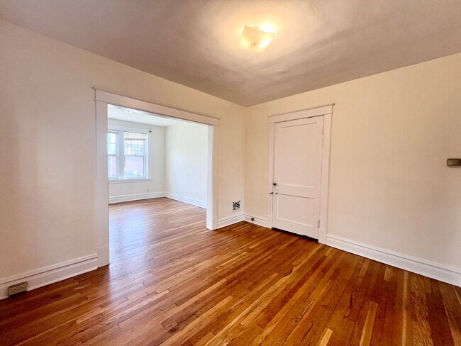 Foto del edificio - 911 St Rita Ave