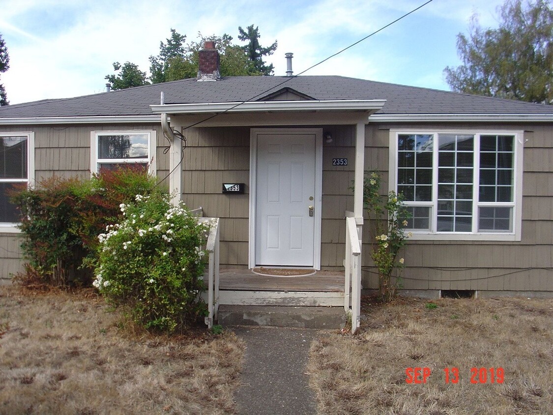Primary Photo - 3 Bedroom Home Walking Distance to Campus!