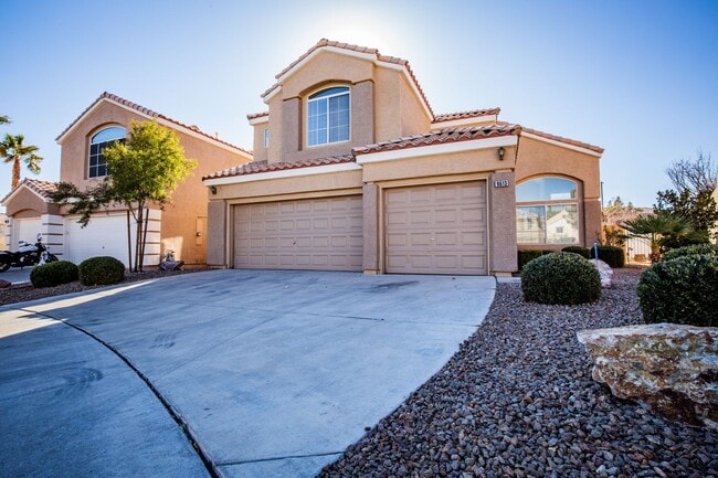 Building Photo - Coming Soon-Gorgeous 2 Story Home in Summe...