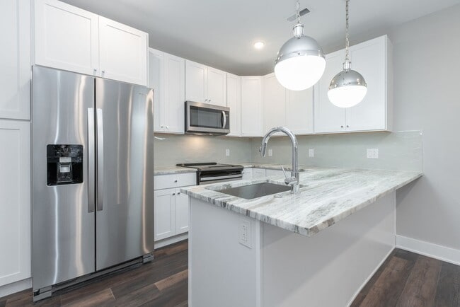 Interior Photo - Germantown Square