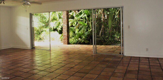 Building Photo - 2 br, 2 bath House - 423 Pine Tree Ct Apt 24