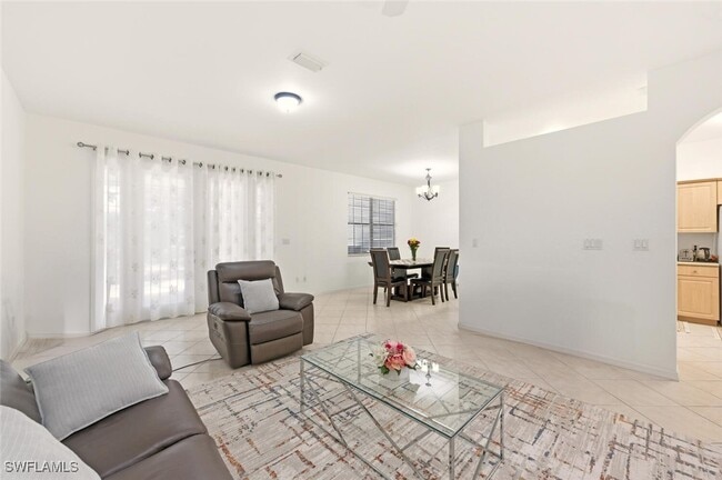 Building Photo - 14978 Summit Pl Cir