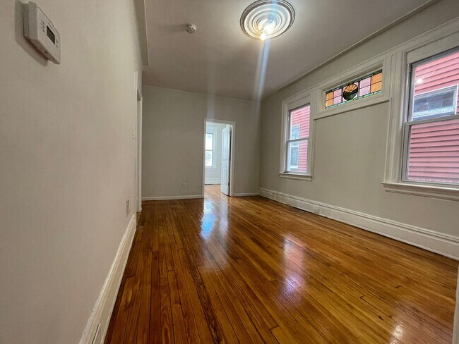 Foto del edificio - 136 Myrtle Ave