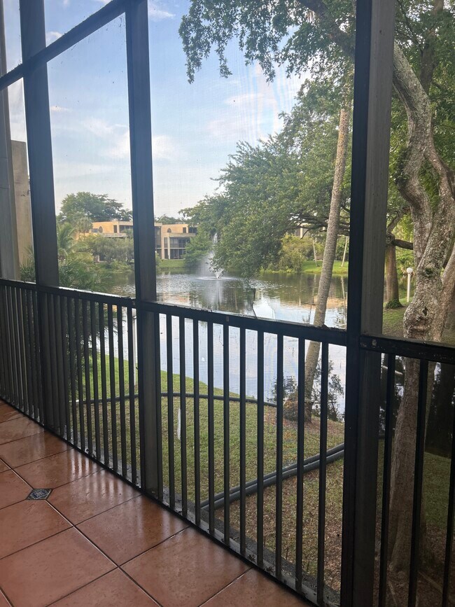 Foto del edificio - 2930 SW 87th Ter