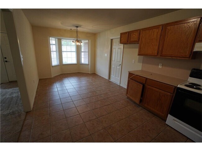 Foto del edificio - 3 bed, 2 bath, 1 car garage House