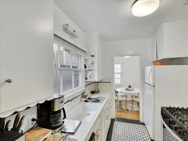 Foto del edificio - 4266 Troost Ave