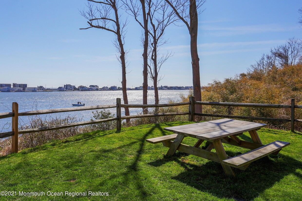 200 Portland Rd, Highlands, NJ 07732 Condo for Rent in Highlands, NJ