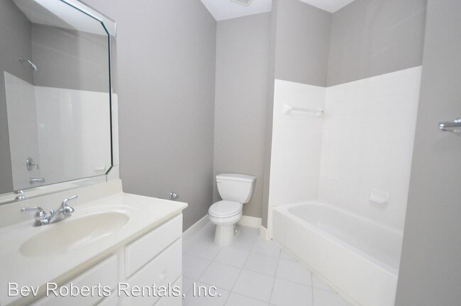 Foto del edificio - 2404 Carriage Oaks Dr