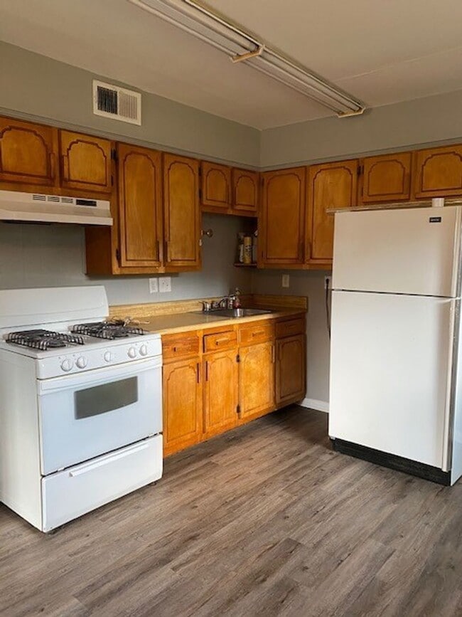 Foto del edificio - 1089 Green Tee Rd