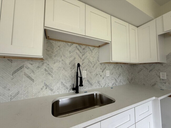 Foto del edificio - 2089 W 41st St
