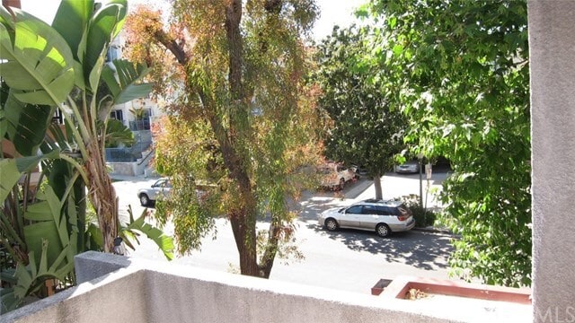 Building Photo - 10380 Almayo Ave