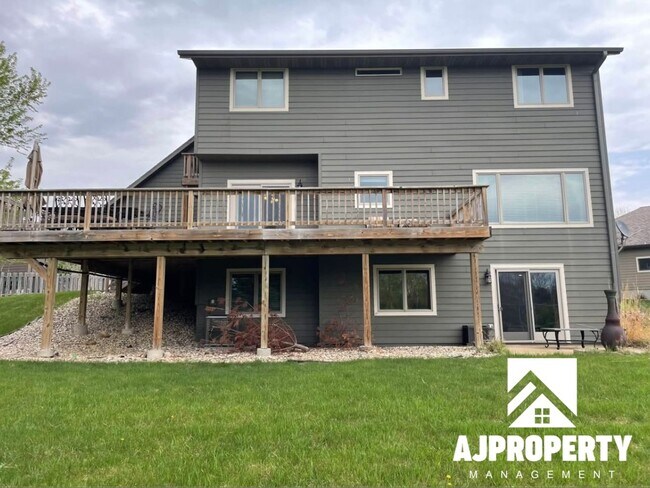 Foto del edificio - 3105 S Dawley Cir